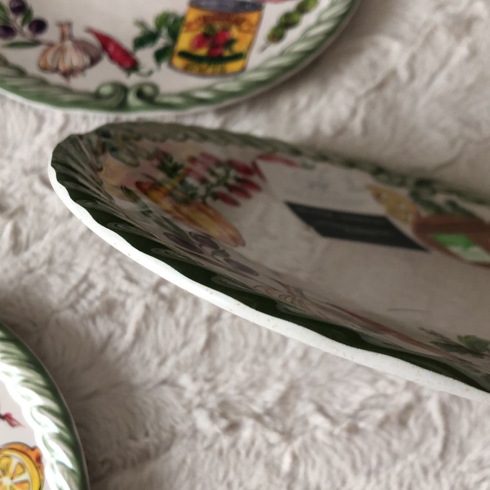 The Farmhouse Vegetable Border Melamine Salad Plates - Picture 5 of 7